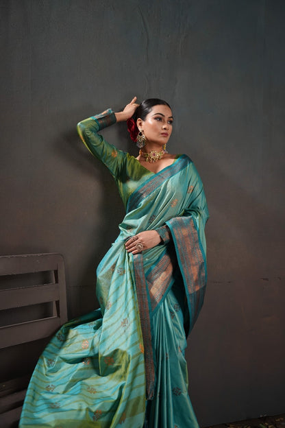Soft Silk Chitt Pallue With Contrast Blouse Weaving Saree