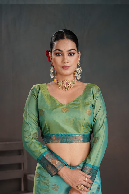 Soft Silk Chitt Pallue With Contrast Blouse Weaving Saree