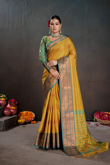 Soft Silk Chitt Pallue With Contrast Blouse Weaving Saree