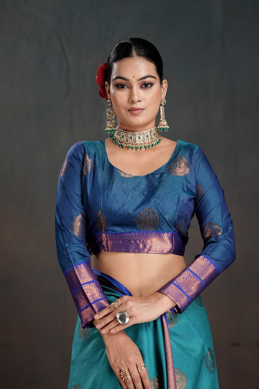 Soft Silk Chitt Pallue With Contrast Blouse Weaving Saree