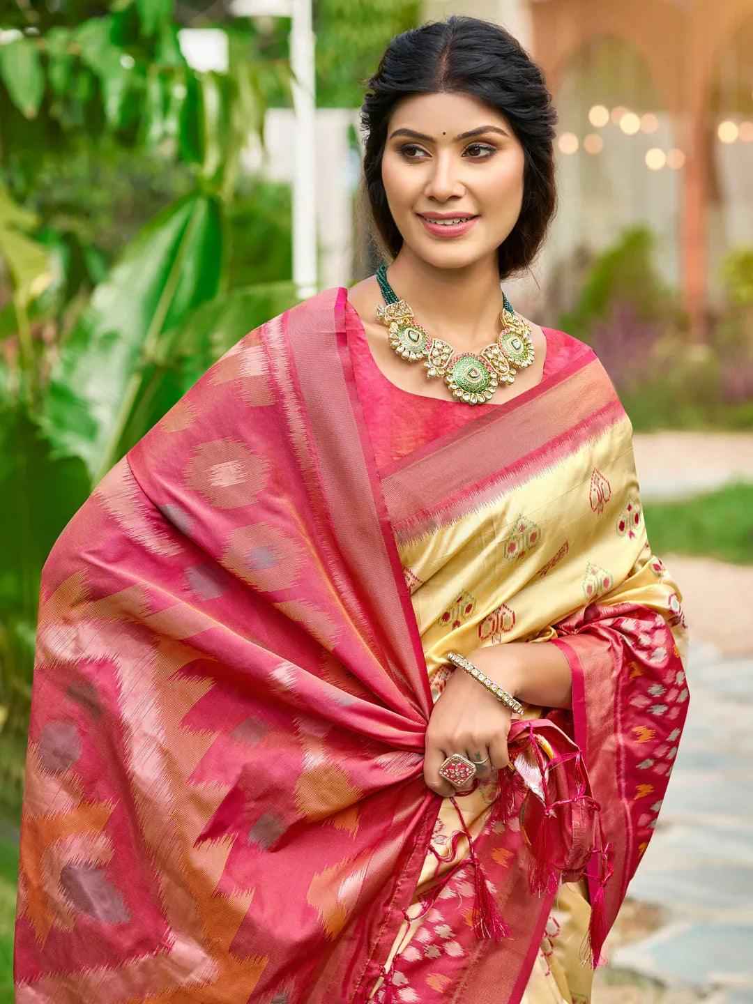 Cream Silk Brocade Saree | EZB SI04 ASPOC6002