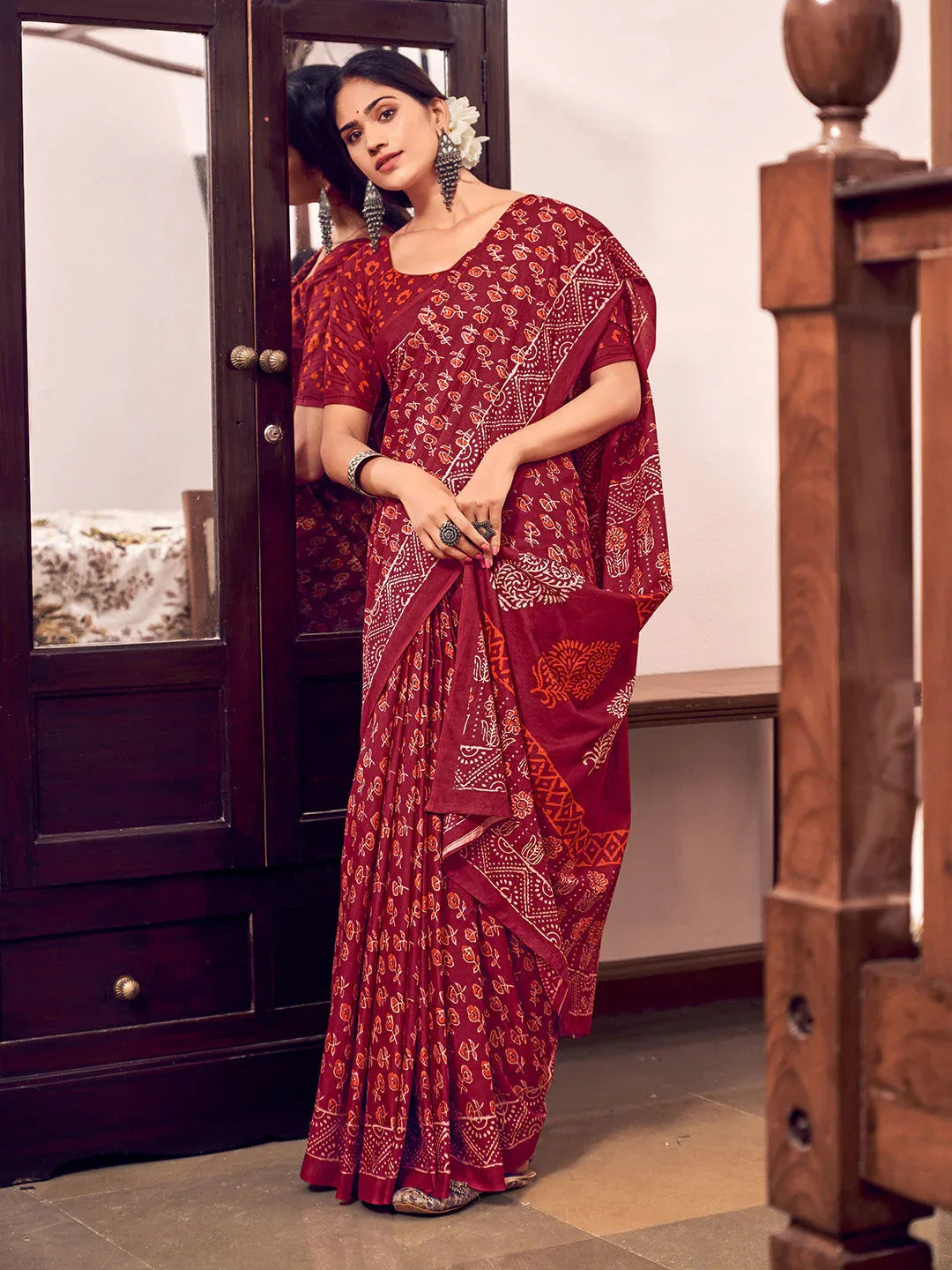 Red Mulmul Cottons Saree With Blouse Piece - EZBER