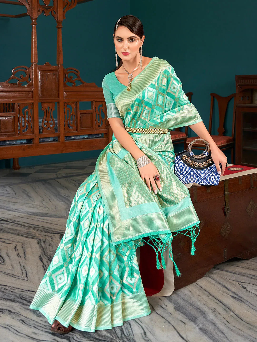 Blue Linen Festive Wear Saree With Blouse Piece - EZBER