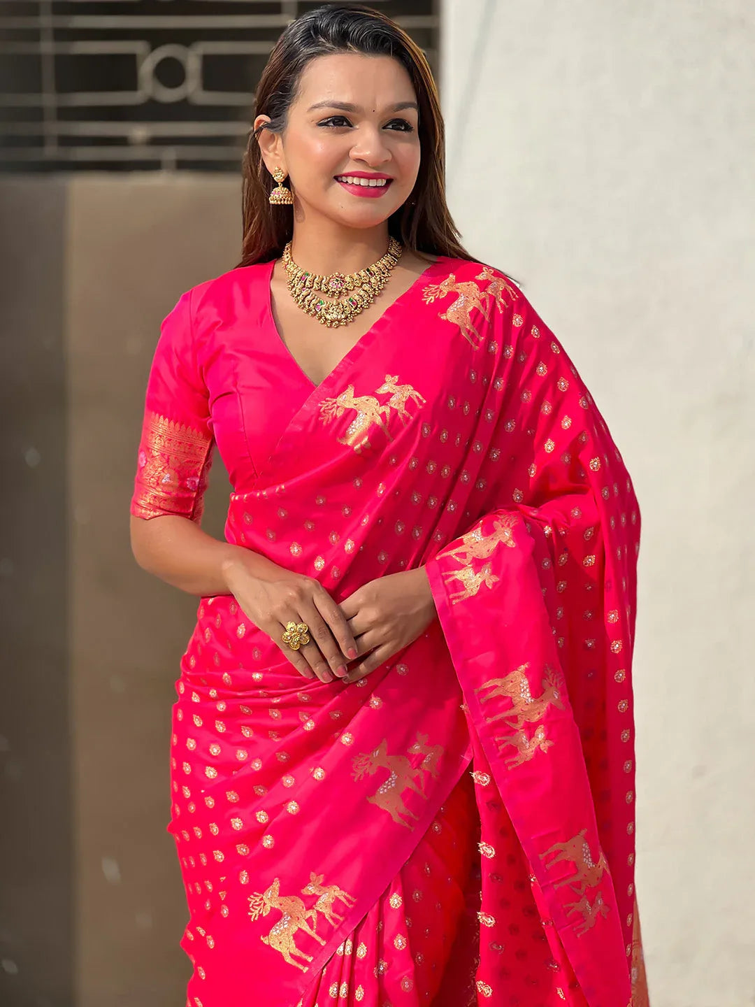 Pink Silk Blend Saree With Blouse Piece - EZBER