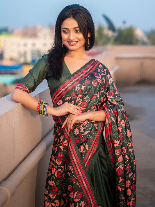 Green Soft Kolam Silk Saree With Blouse Piece - EZBER