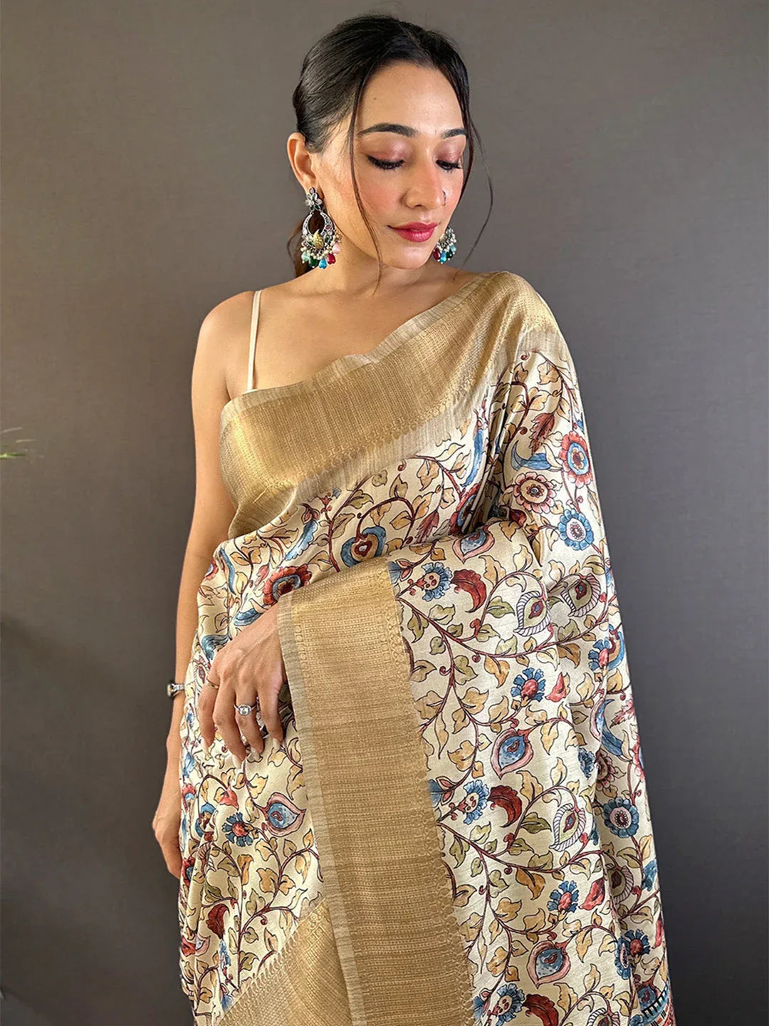 Cream Tussar Silk Saree With Blouse Piece - EZBER