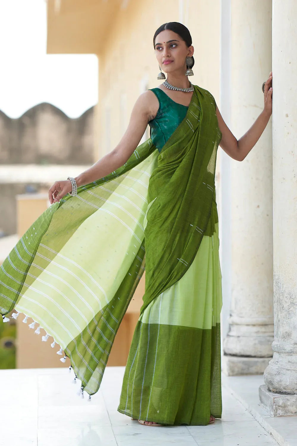 Hunter Green Mulmul Cotton Saree - EZBER