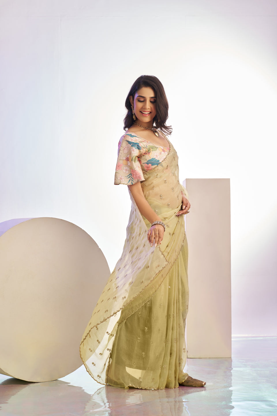 Crunchi Embroidered Work Saree With Printed Blouse Piece