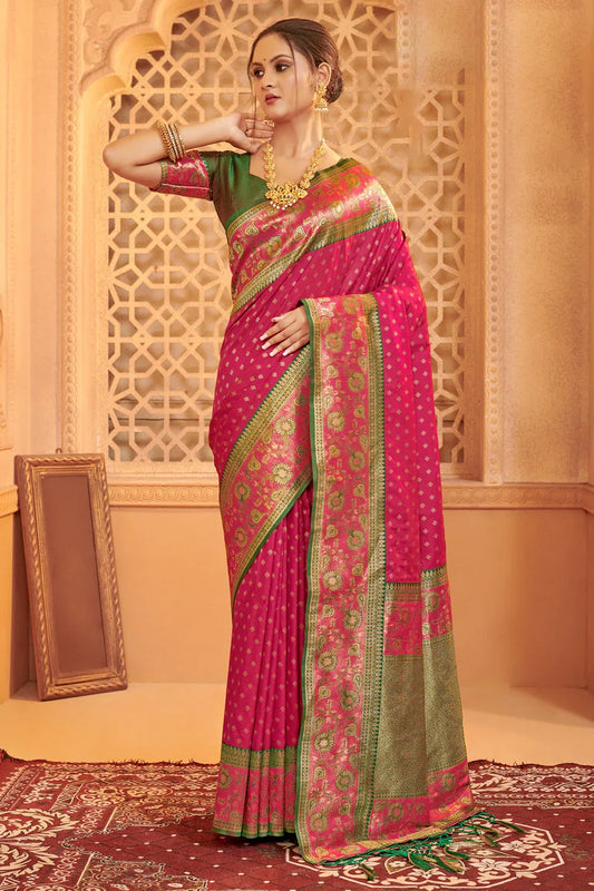 Magenta Banarasi Silk Saree With Blouse - EZBER