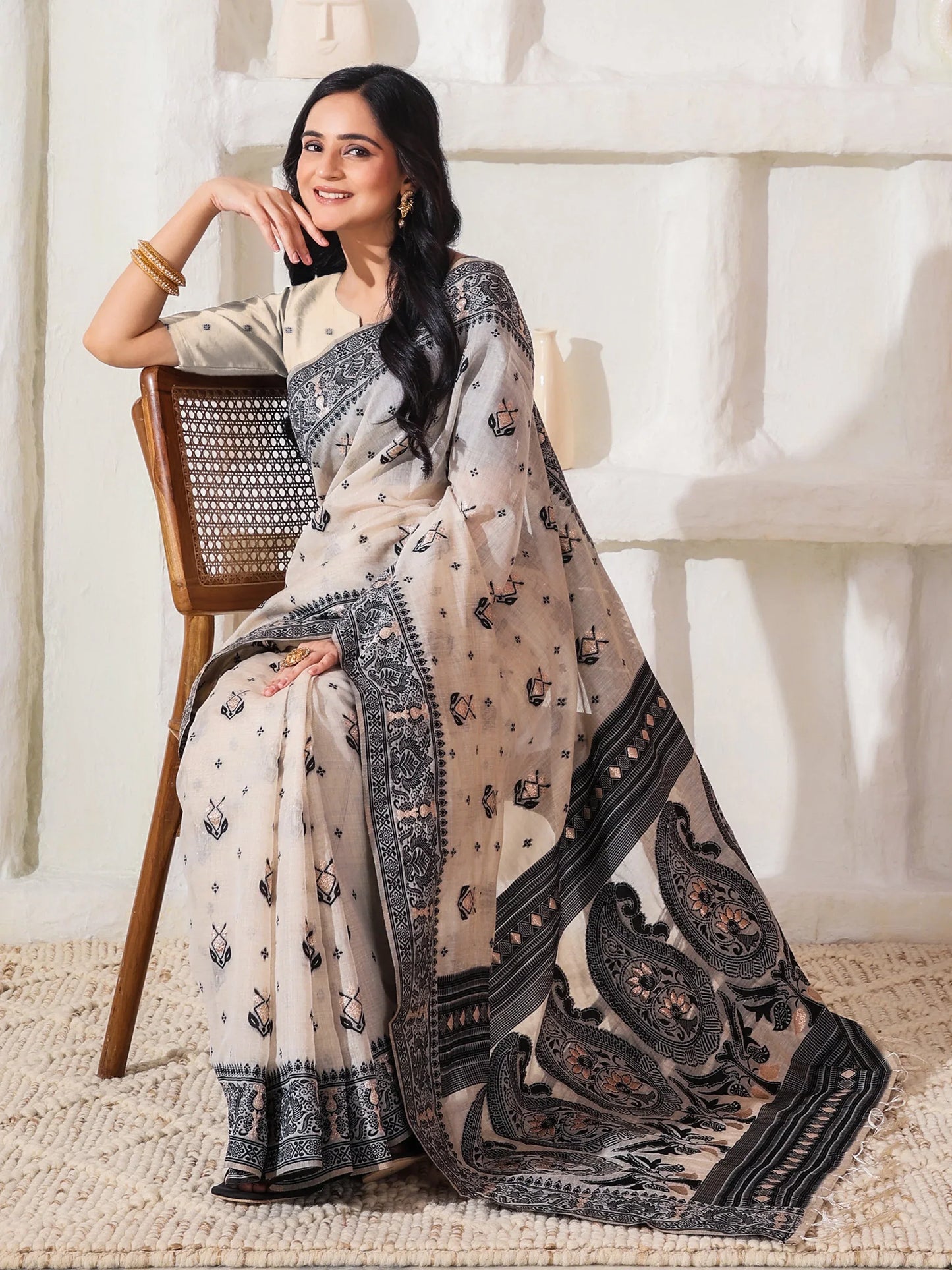 Cream Linen Cotton Saree With Blouse Piece - EZBER