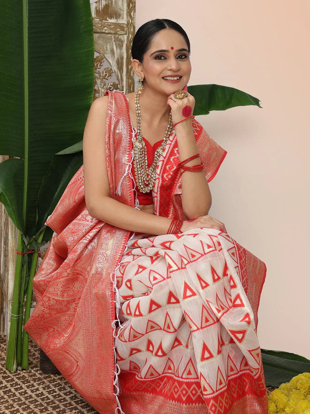 White Linen Cotton Saree With Blouse Piece - EZBER