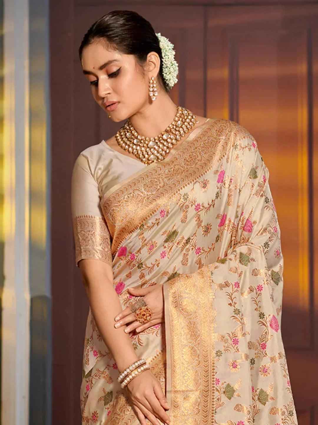 White Banarasi Silk Brocade Saree | EZB SI04 ASSWA1003