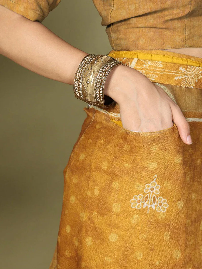 Golden Cotton Saree With Blouse Piece - EZBER