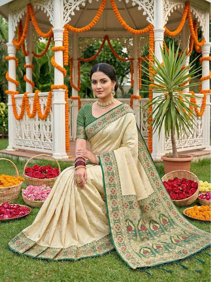 Green Silk Blend Handloom Saree | EZB SI04 SRKAN1002 - EZBER