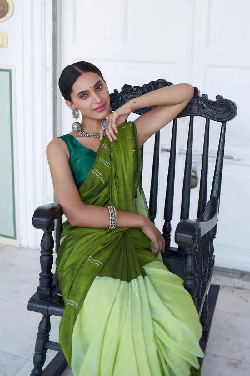 Hunter Green Mulmul Cotton Saree - EZBER