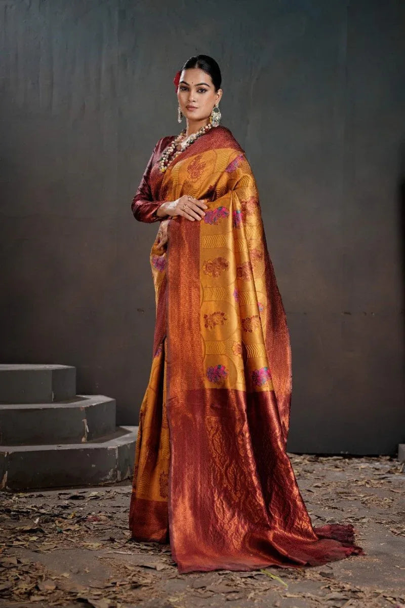 Kanjeevaram Silk Rich Pallue With Contrast Blouse Weaving Silk Saree - EZBER