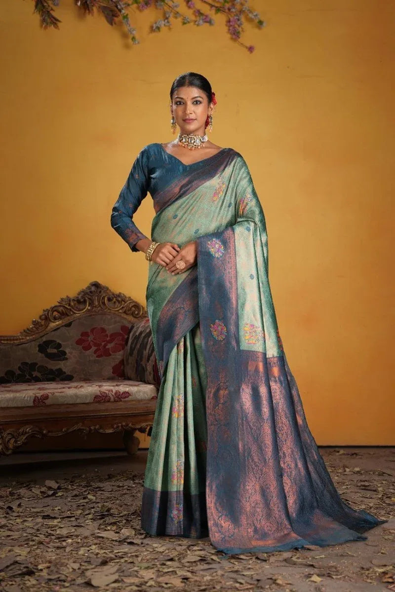 Kanjeevaram Silk Rich Pallue With Contrast Blouse Weaving Silk Saree - EZBER