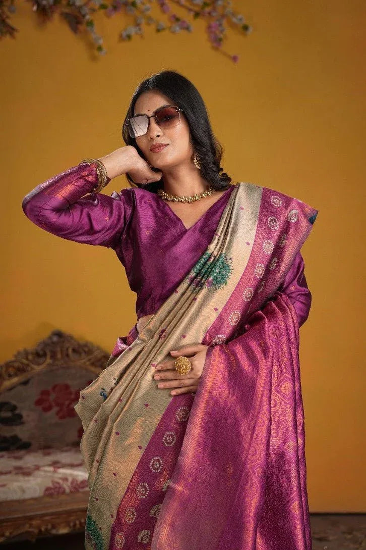 Kanjeevaram Silk Rich Pallue With Contrast Blouse Weaving Silk Saree - EZBER