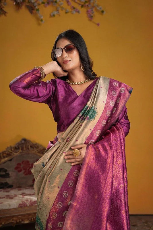 Kanjeevaram Silk Rich Pallue With Contrast Blouse Weaving Silk Saree - EZBER