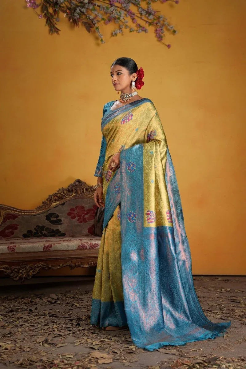 Kanjeevaram Silk Rich Pallue With Contrast Blouse Weaving Silk Saree - EZBER