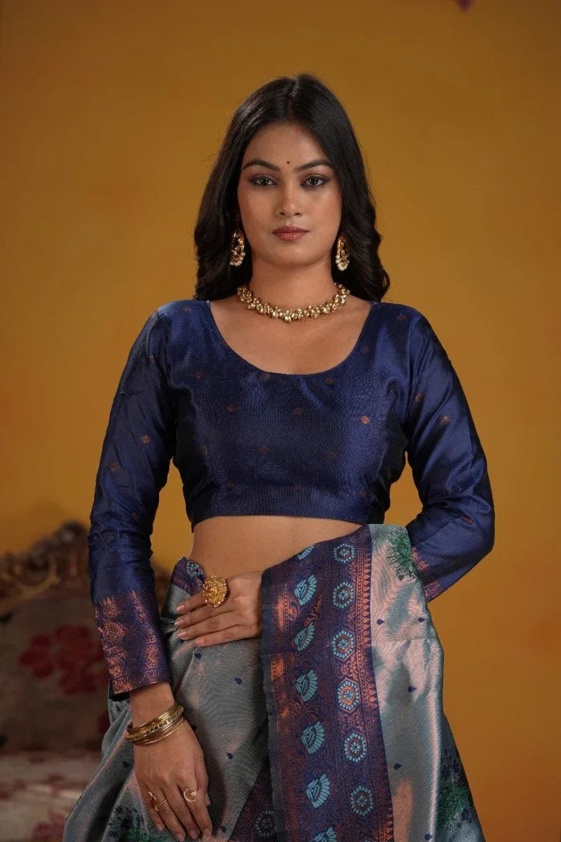 Kanjeevaram Silk Rich Pallue With Contrast Blouse Weaving Silk Saree - EZBER