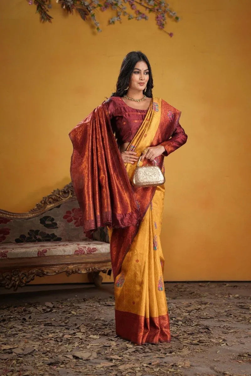 Kanjeevaram Silk Rich Pallue With Contrast Blouse Weaving Silk Saree - EZBER