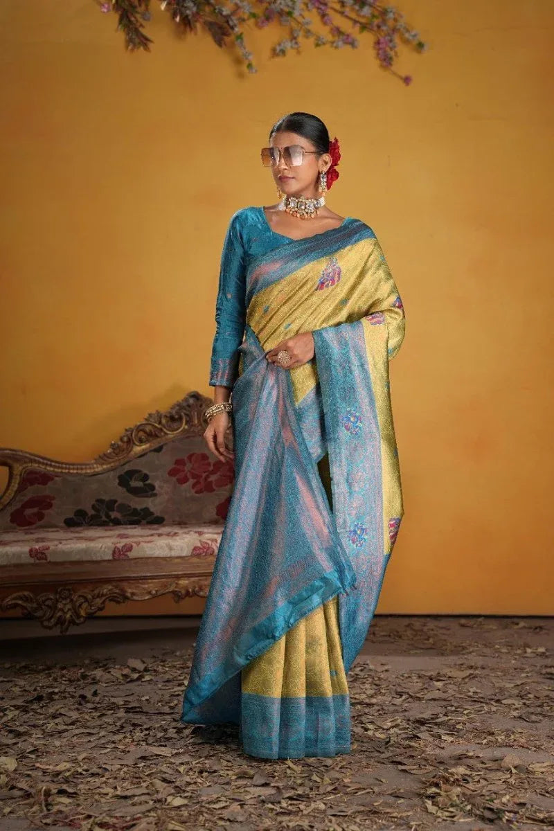Kanjeevaram Silk Rich Pallue With Contrast Blouse Weaving Silk Saree - EZBER