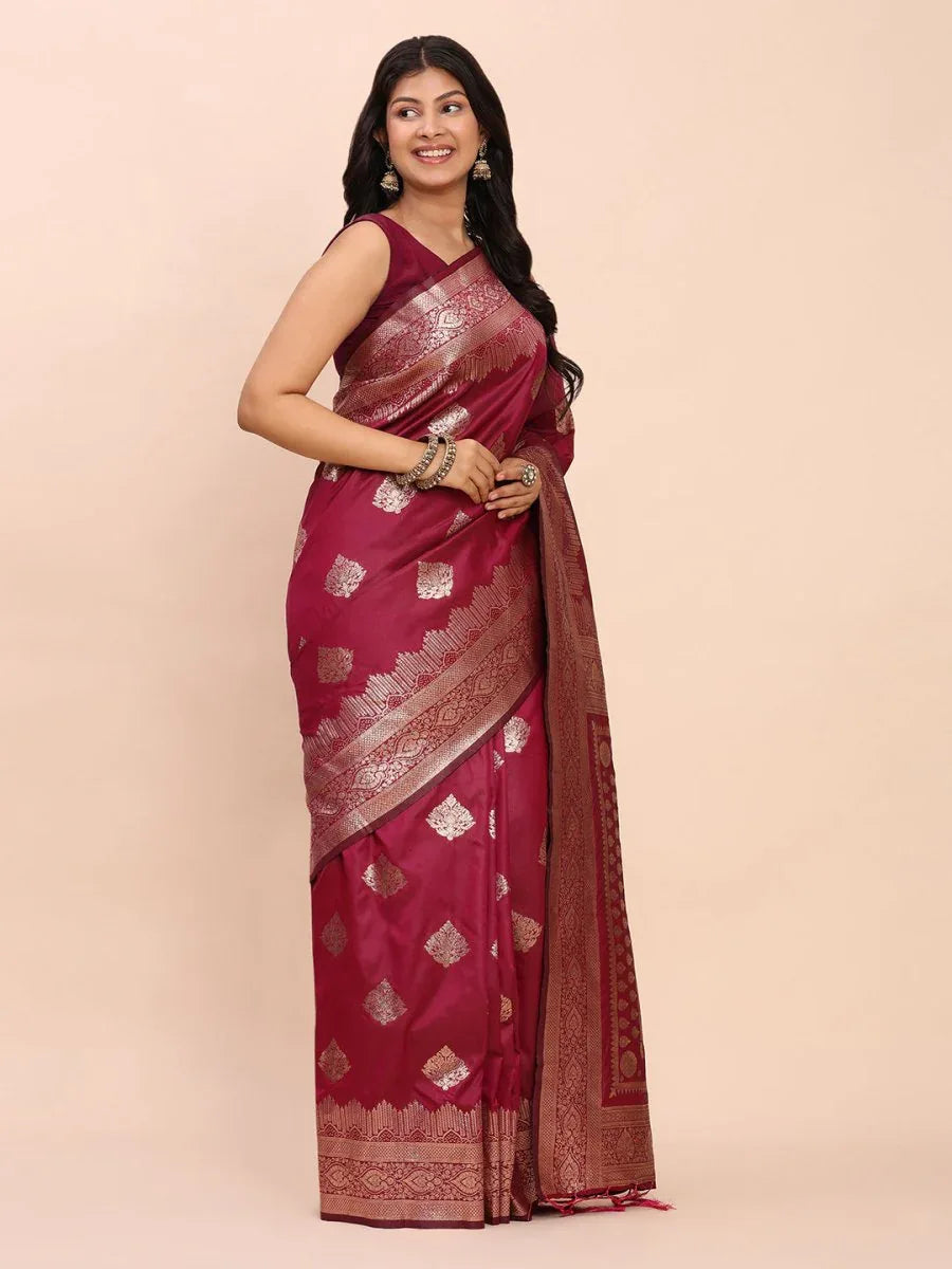 Magenta Banarasi silk Saree With Blouse Piece - EZBER
