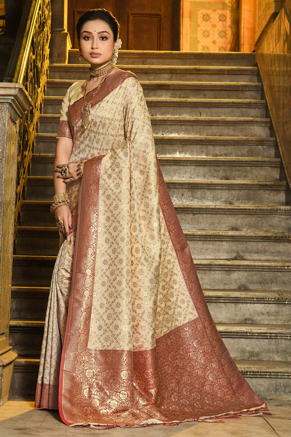 Cream & Maroon Banarasi Silk Saree With Blouse Piece - EZBER