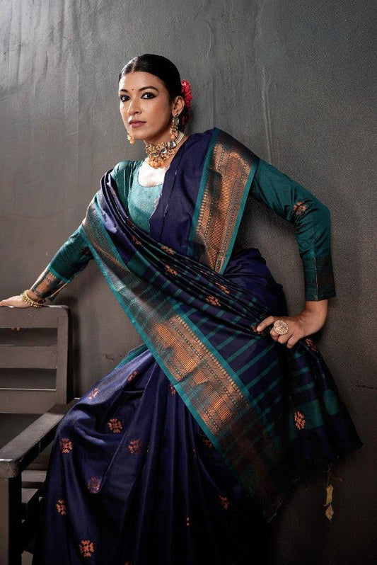 Soft Silk Chitt Pallue With Contrast Blouse Weaving Saree - EZBER