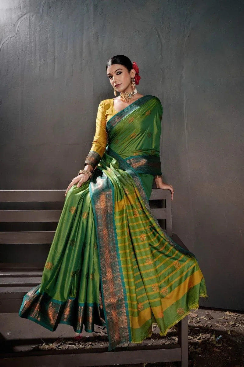 Soft Silk Chitt Pallue With Contrast Blouse Weaving Saree - EZBER