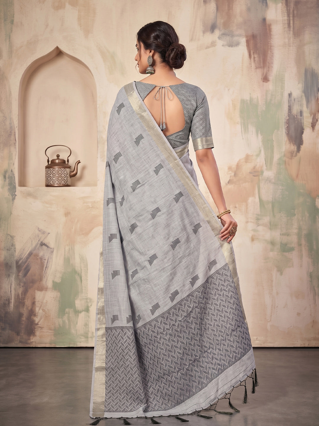 Grey Linen Chevron Pallu Saree | EZB SI04 SUARZ1001