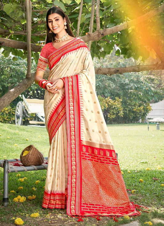 Cream Soft silk Saree with Blouse Piece  | EZBER