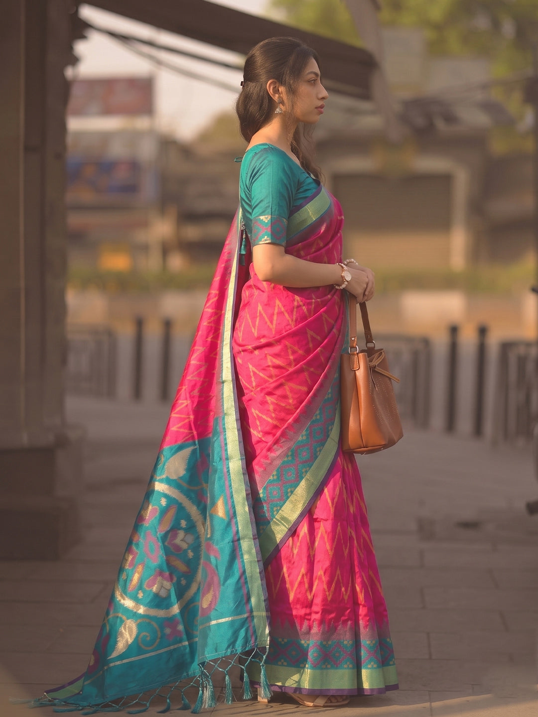 Pink & Teal Soft Silk Ikat Saree | EZB SI04 SUIDR1004
