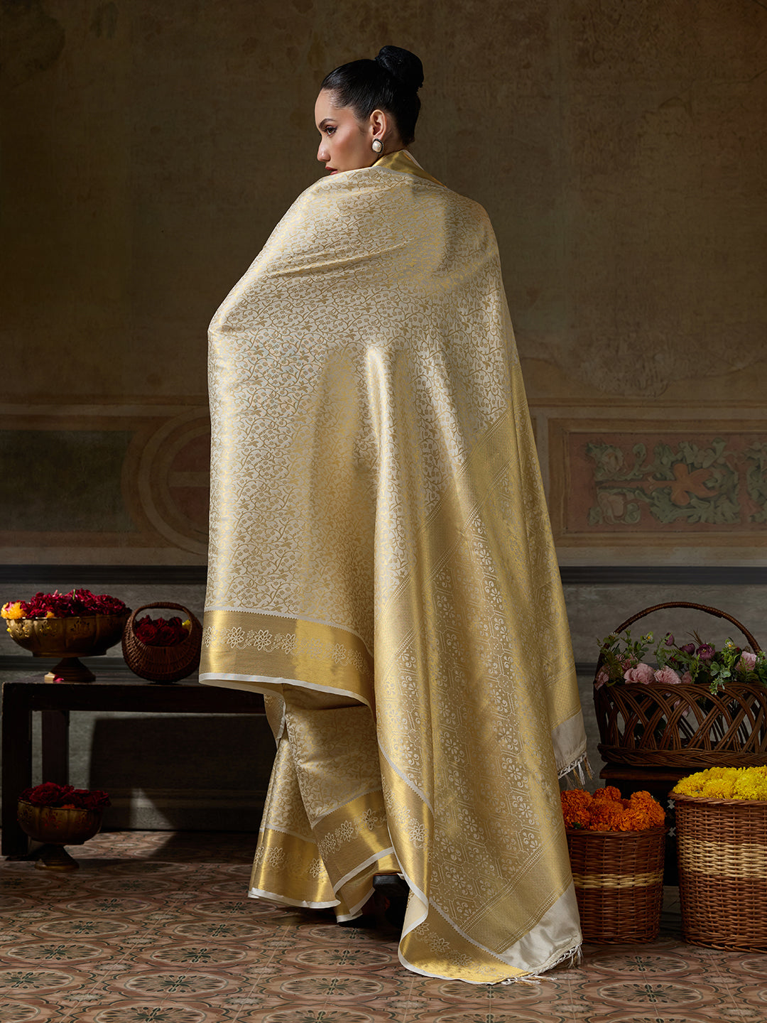 BEIGE & BEIGE Kanchivaram Silk Kanjeevaram Saree | EZB SI04 SUMUS1003