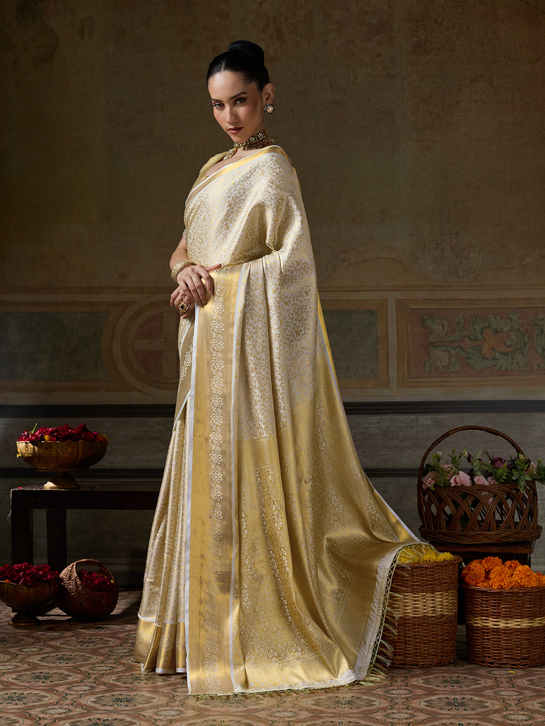 CREAM & CREAM Kanchivaram Silk Kanjeevaram Saree | EZB SI04 SUMUS1005