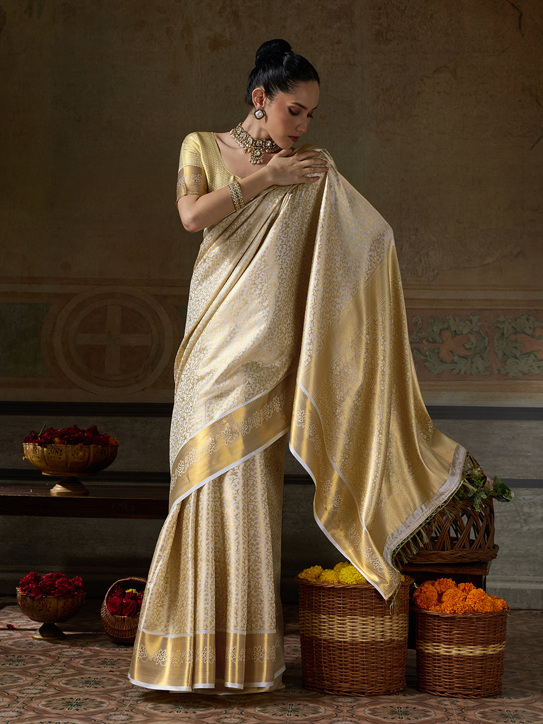 CREAM & CREAM Kanchivaram Silk Kanjeevaram Saree | EZB SI04 SUMUS1005