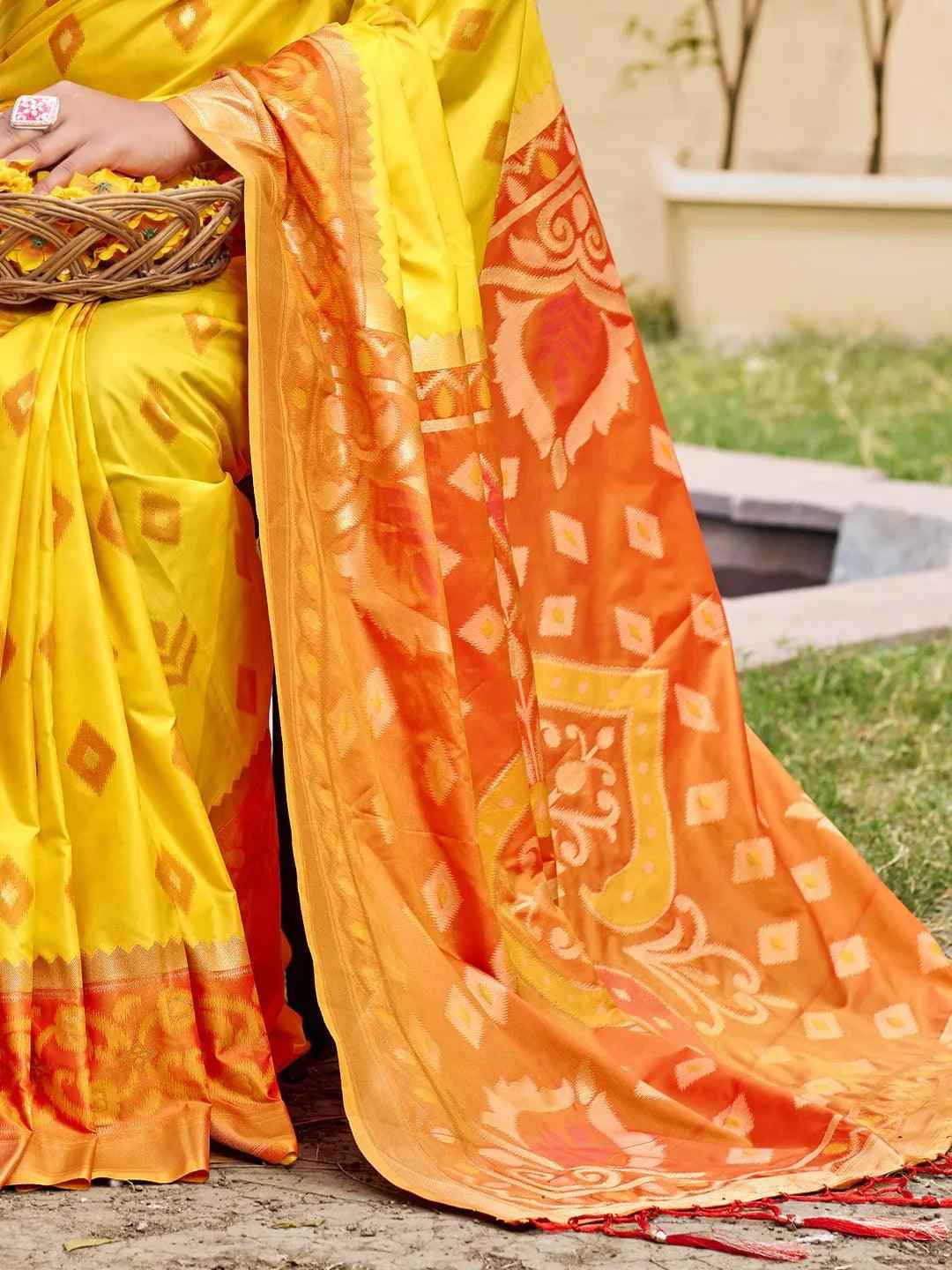 Yellow Pochampalli Silk Brocade Saree | EZB SI04 SUPOC8005