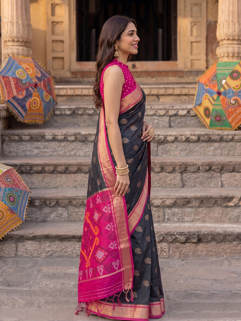 Black Soft Silk Contrast Pallu Saree | EZB SI04 SURIV1001