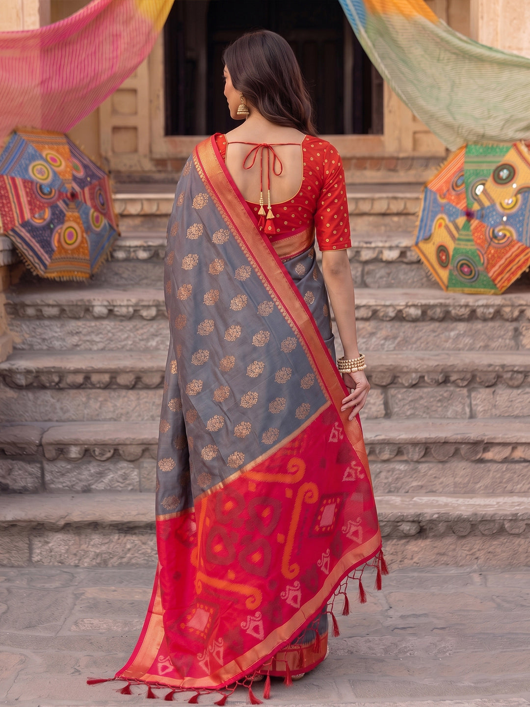 Grey Soft Silk Contrast Pallu Saree | EZB SI04 SURIV1004