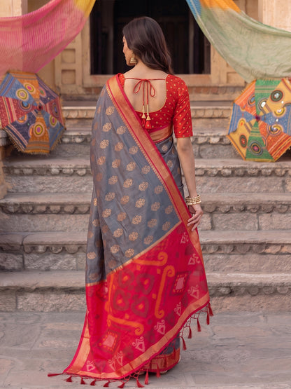 Grey Soft Silk Contrast Pallu Saree | EZB SI04 SURIV1004