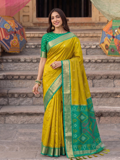 Yellow Soft Silk Contrast Pallu Saree | EZB SI04 SURIV1005