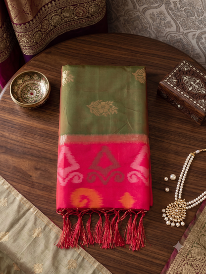 Mehandi Soft Silk Contrast Pallu Saree | EZB SI04 SURIV1007
