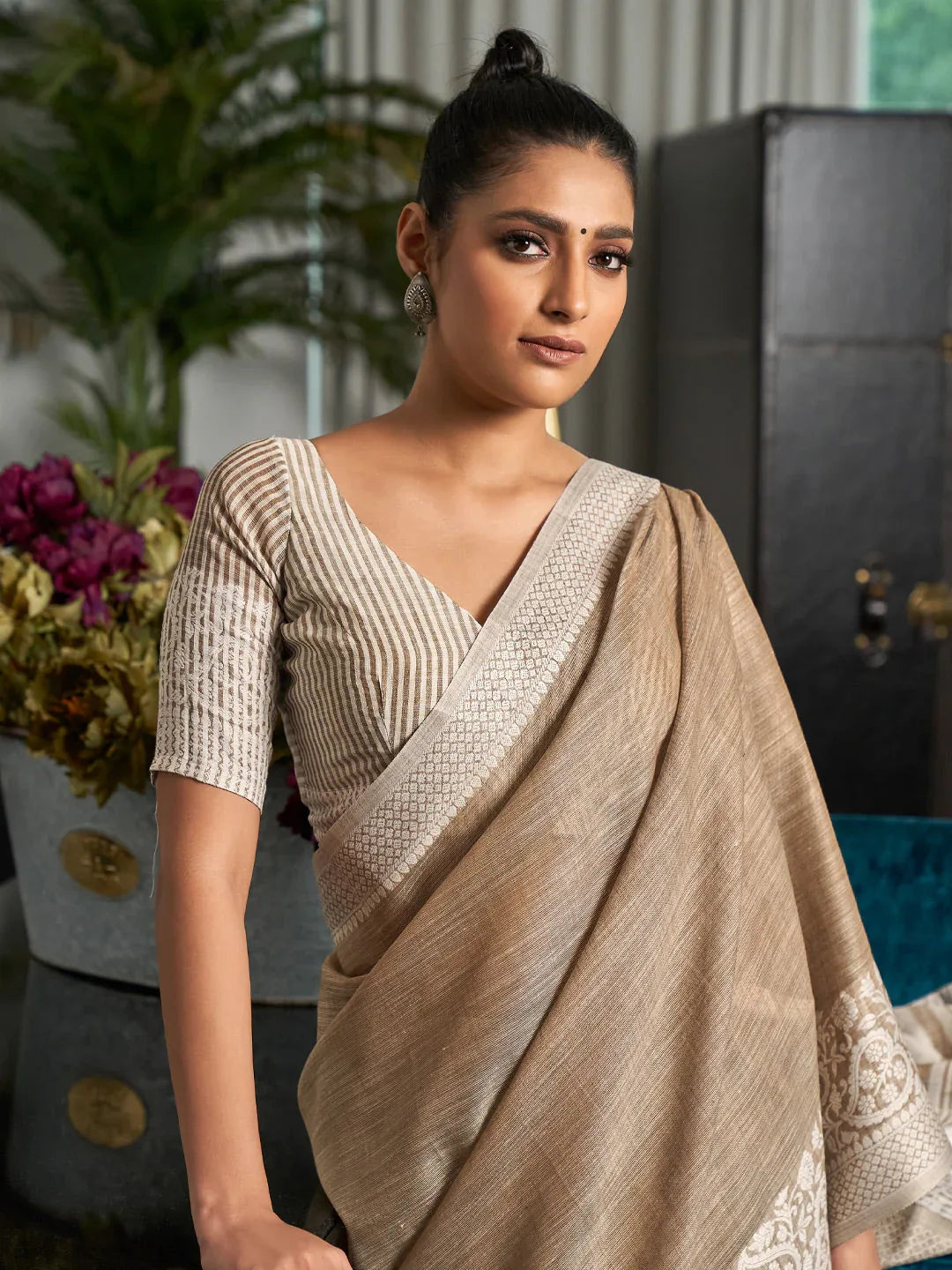 Beige Linen Saree With Blouse Piece - EZBER