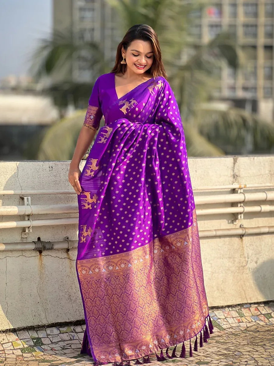 Violet Silk Blend Saree With Blouse Piece - EZBER