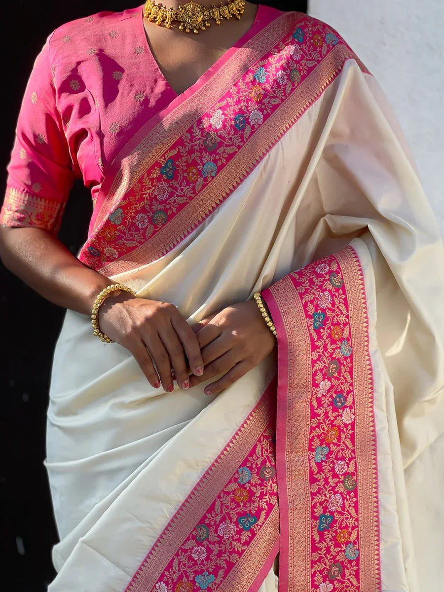 White Soft Silk Saree With Blouse Piece - EZBER