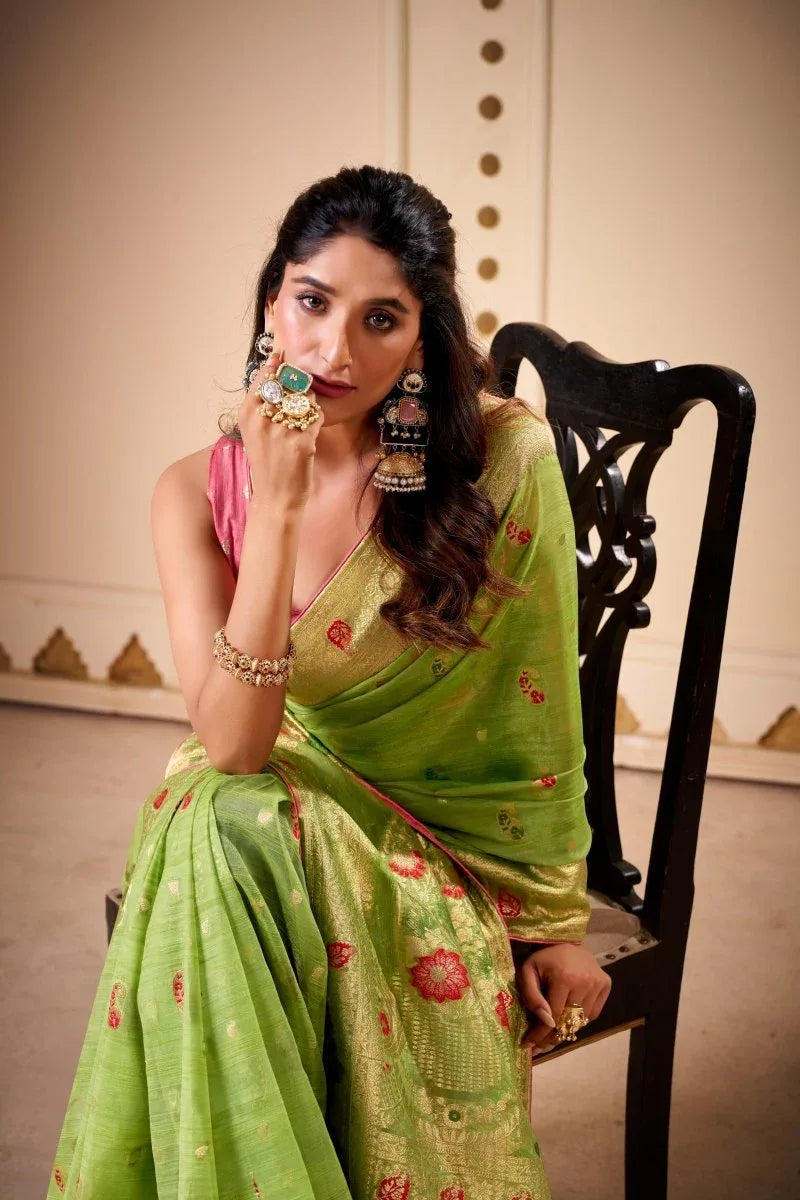 Woven Design Butta Work Weaving Handloom Saree With Blouse Piece - EZBER