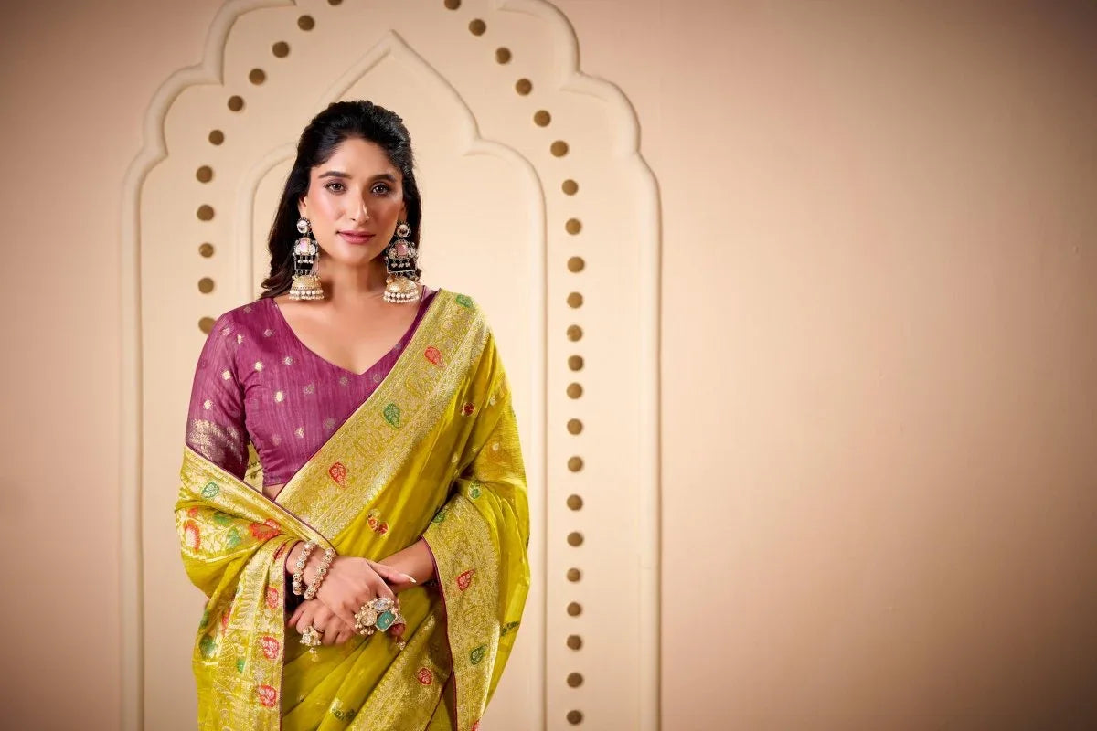 Woven Design Butta Work Weaving Handloom Saree With Blouse Piece - EZBER