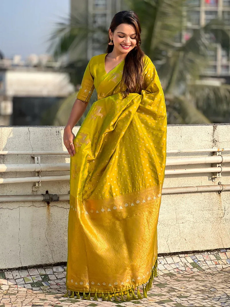 Yellow Silk Blend Saree With Blouse Piece - EZBER